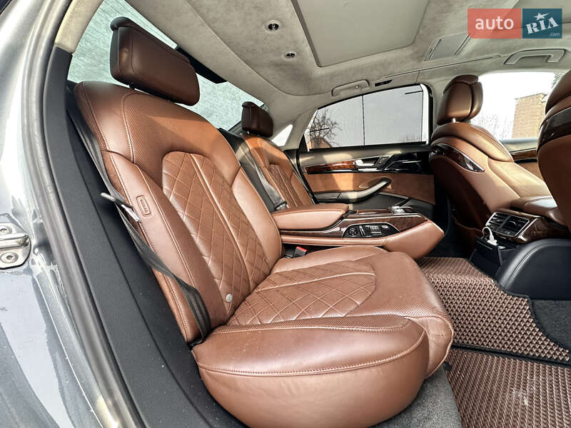 Седан Audi A8 2016 в Ивано-Франковске