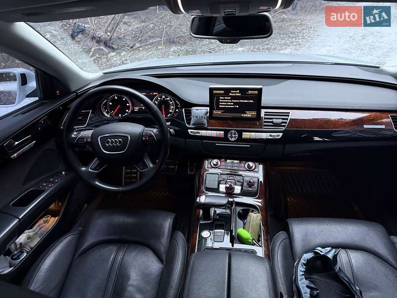 Седан Audi A8 2013 в Киеве