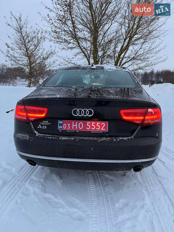 Седан Audi A8 2013 в Луцке