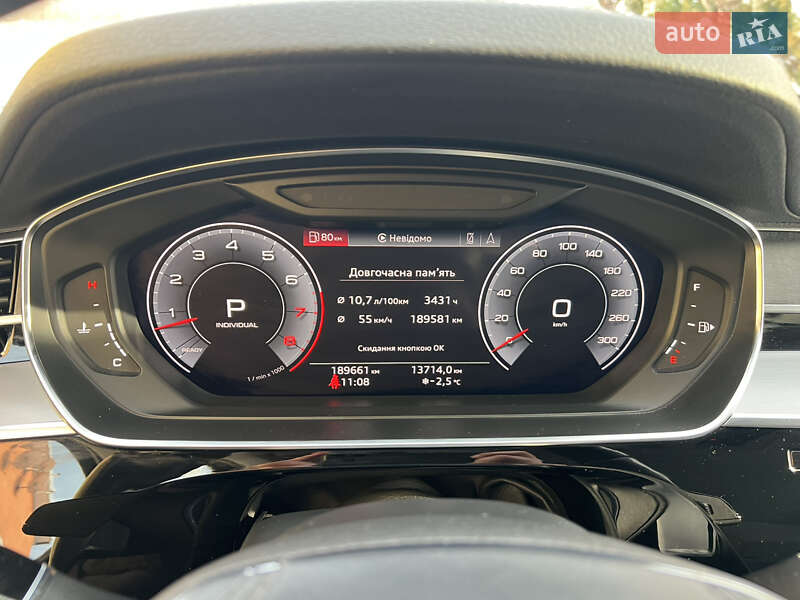 Седан Audi A8 2019 в Львове