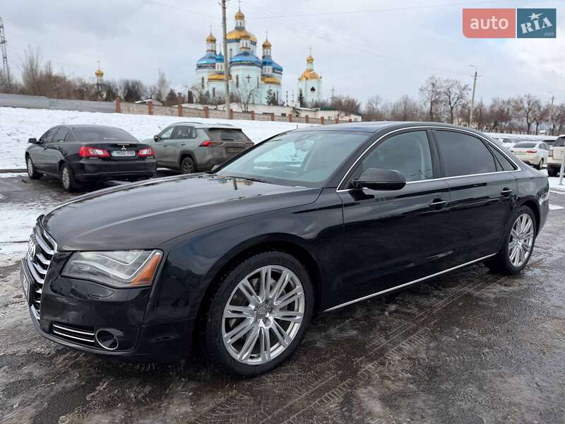 Седан Audi A8 2012 в Кривом Роге