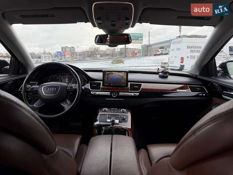 Седан Audi A8 2012 в Кривом Роге