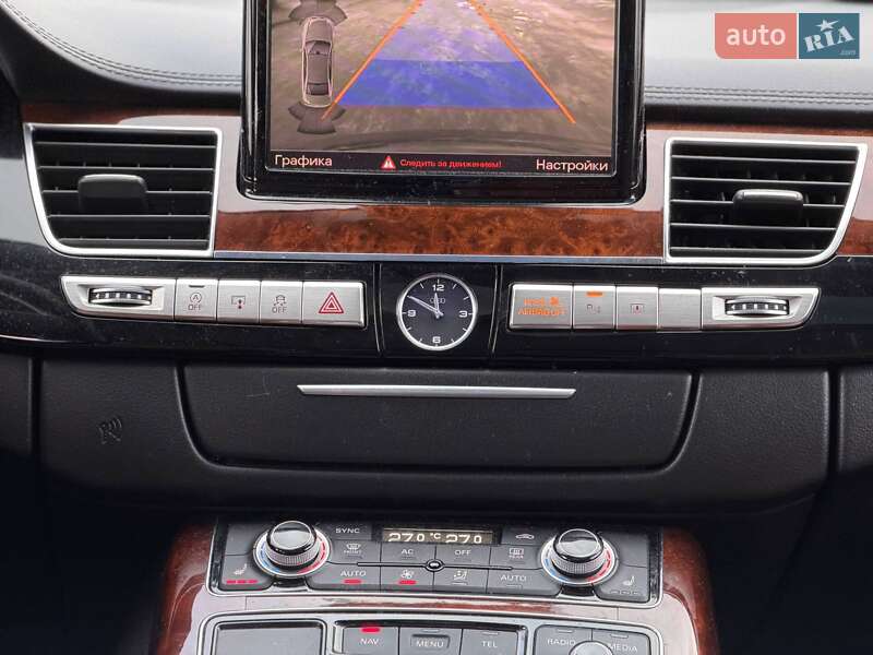 Седан Audi A8 2012 в Кривом Роге
