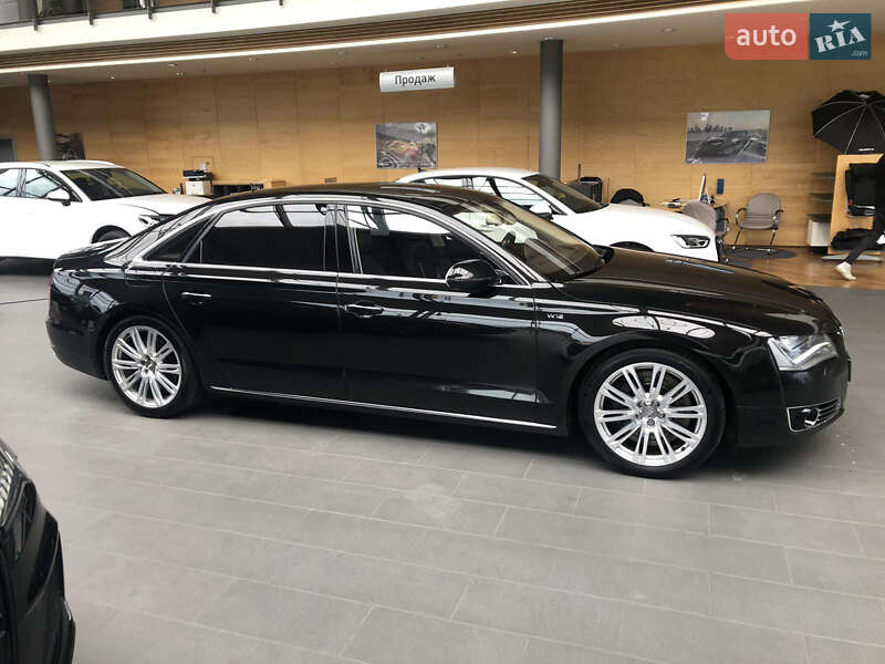 Седан Audi A8 2012 в Днепре