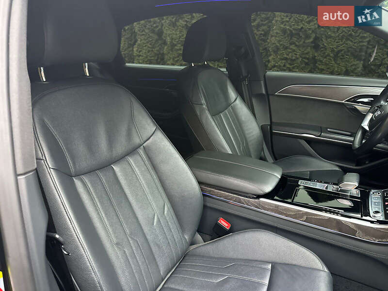 Седан Audi A8 2021 в Днепре