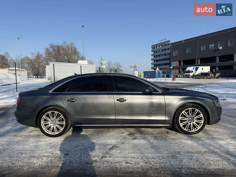 Седан Audi A8 2014 в Киеве