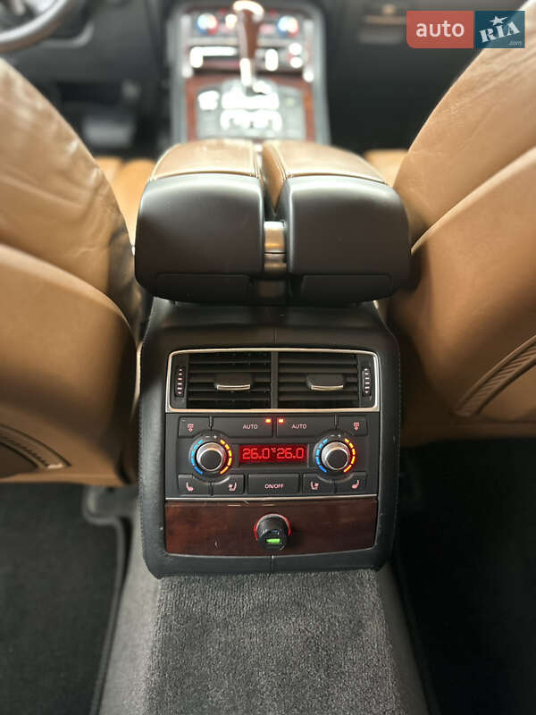 Седан Audi A8 2007 в Василькові