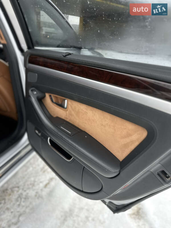 Седан Audi A8 2007 в Василькові