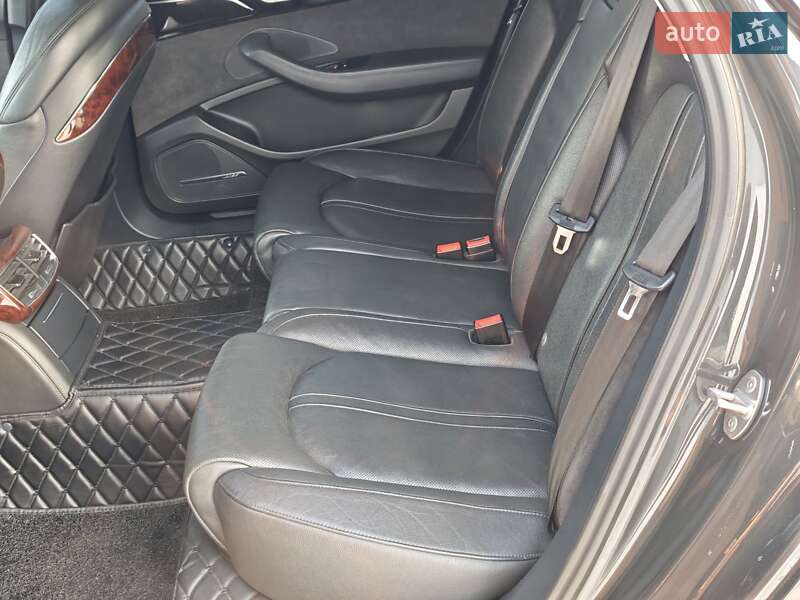 Седан Audi A8 2013 в Житомире