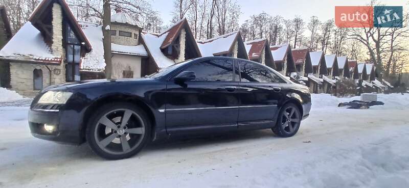 Седан Audi A8 2004 в Львове