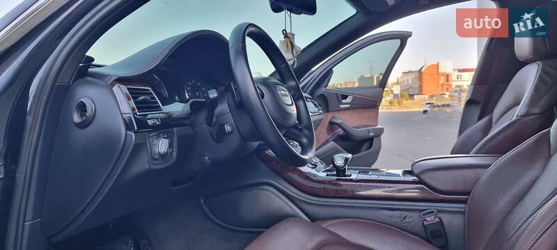 Седан Audi A8 2014 в Кривому Розі