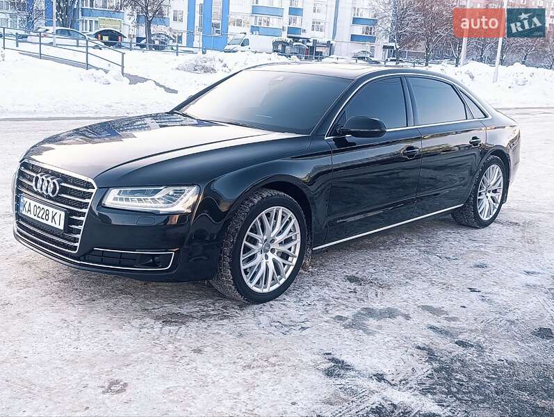 Седан Audi A8 2015 в Чернигове
