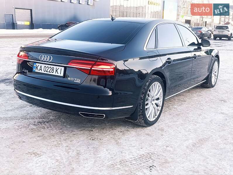 Седан Audi A8 2015 в Чернигове