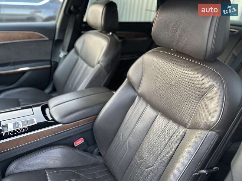 Седан Audi A8 2019 в Киеве