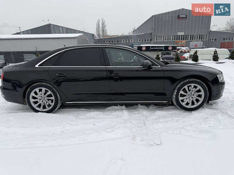 Седан Audi A8 2012 в Киеве