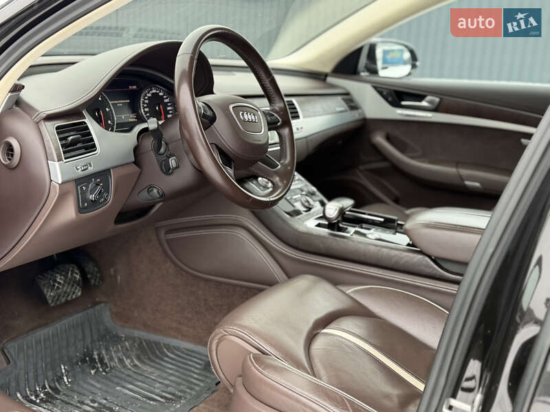 Седан Audi A8 2012 в Киеве