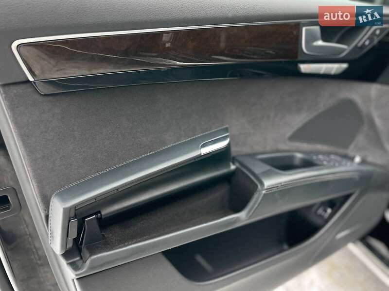 Седан Audi A8 2016 в Киеве фото 22 Седан Audi A8 2016 в Киеве