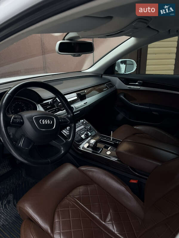 Седан Audi A8 2011 в Києві фото 30 Седан Audi A8 2011 в Києві