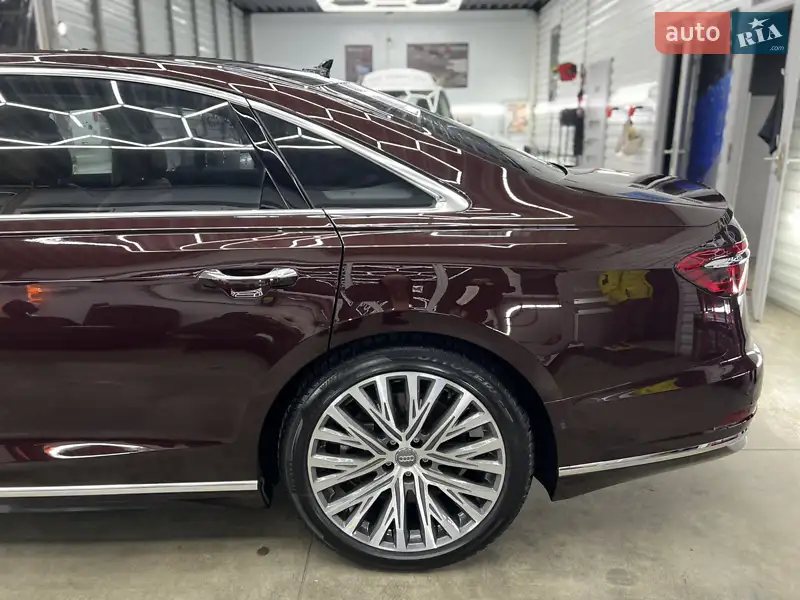 Audi A8 2018 VIN WAU8DAF82KN009487 фото оголошення 18 з 107
