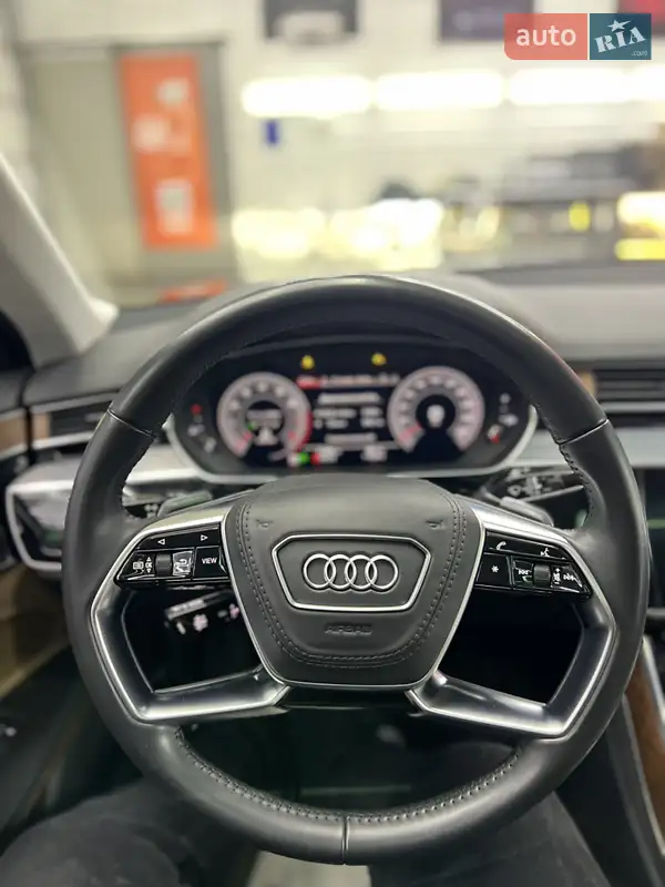 Audi A8 2018 VIN WAU8DAF82KN009487 фото оголошення 48 з 107