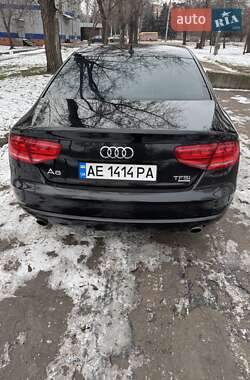 Седан Audi A8 2013 в Кривом Роге