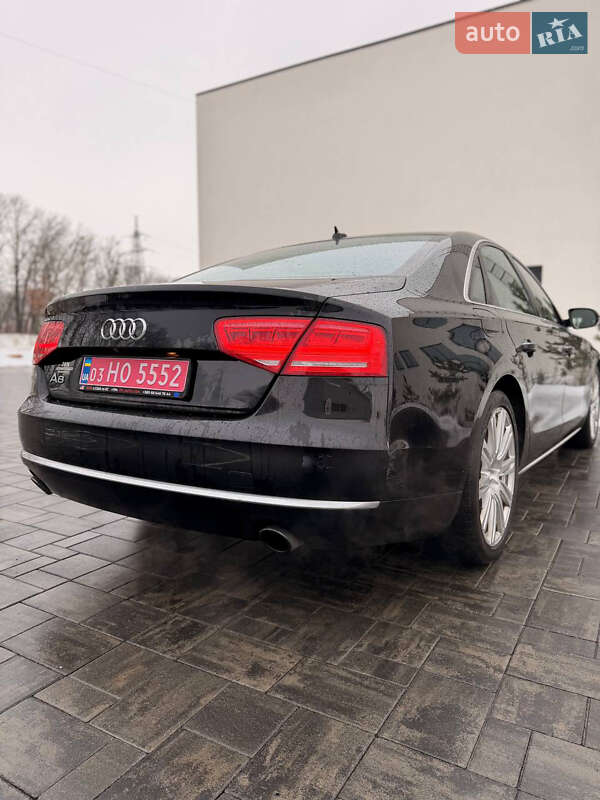 Седан Audi A8 2013 в Луцьку