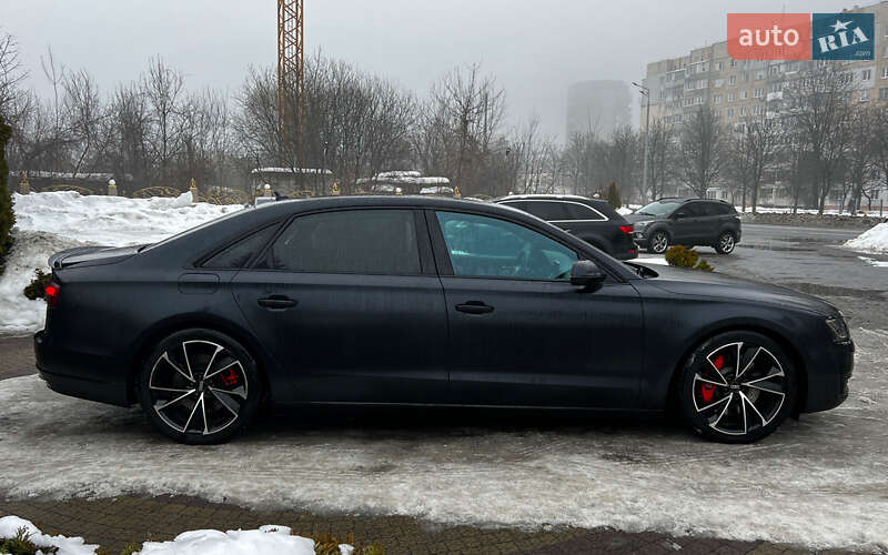 Седан Audi A8 2015 в Львове