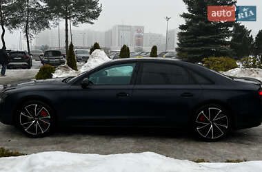 Седан Audi A8 2015 в Львове