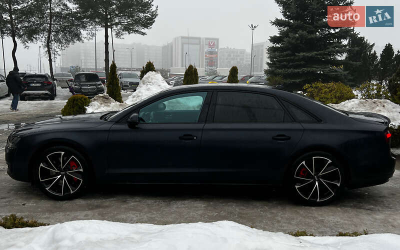 Седан Audi A8 2015 в Львове