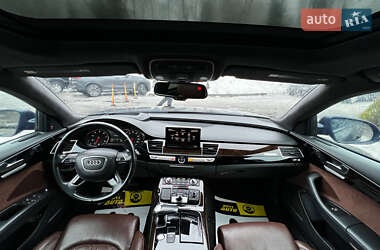 Седан Audi A8 2015 в Львове