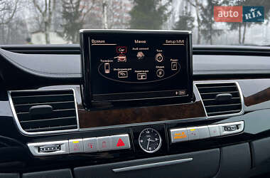 Седан Audi A8 2015 в Львове