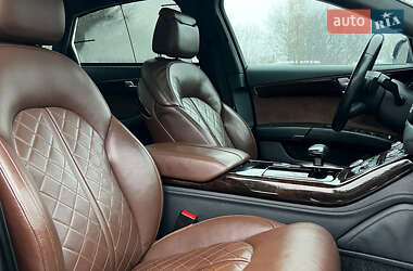 Седан Audi A8 2015 в Львове