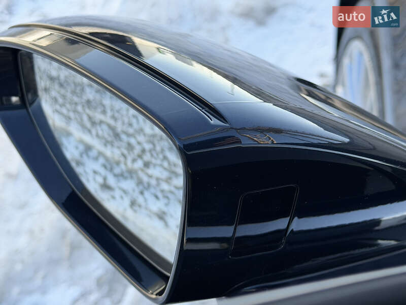 Седан Audi A8 2021 в Киеве