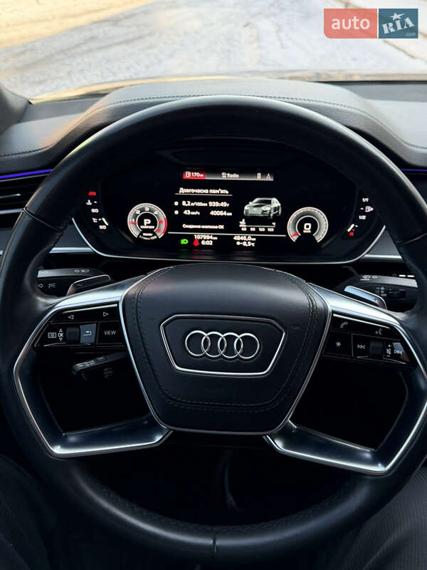 Седан Audi A8 2021 в Киеве