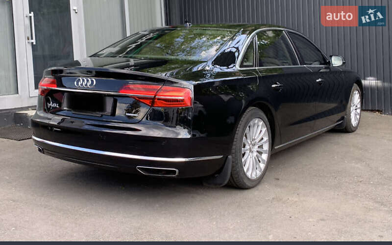 Седан Audi A8 2015 в Киеве