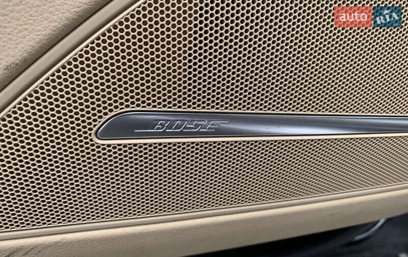 Седан Audi A8 2015 в Киеве