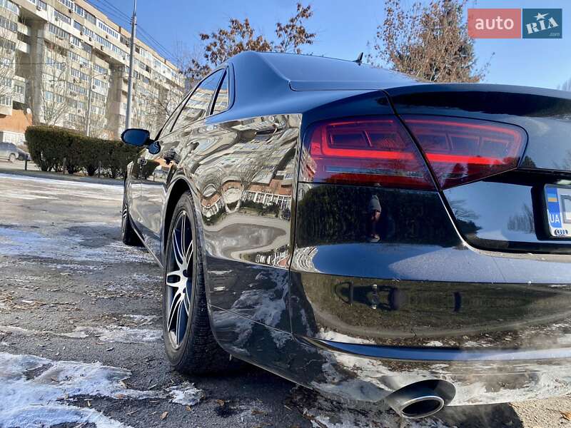 Седан Audi A8 2013 в Дніпрі