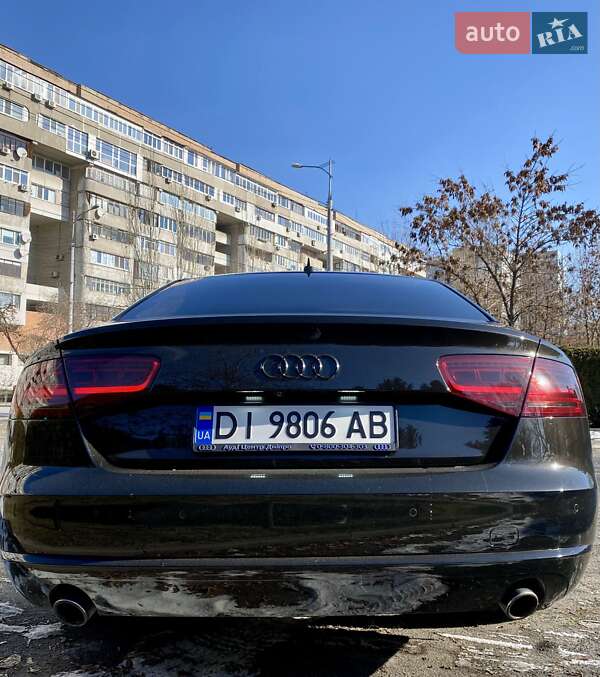 Седан Audi A8 2013 в Дніпрі