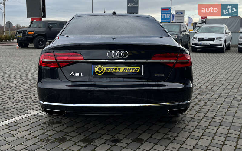 Седан Audi A8 2015 в Мукачевому