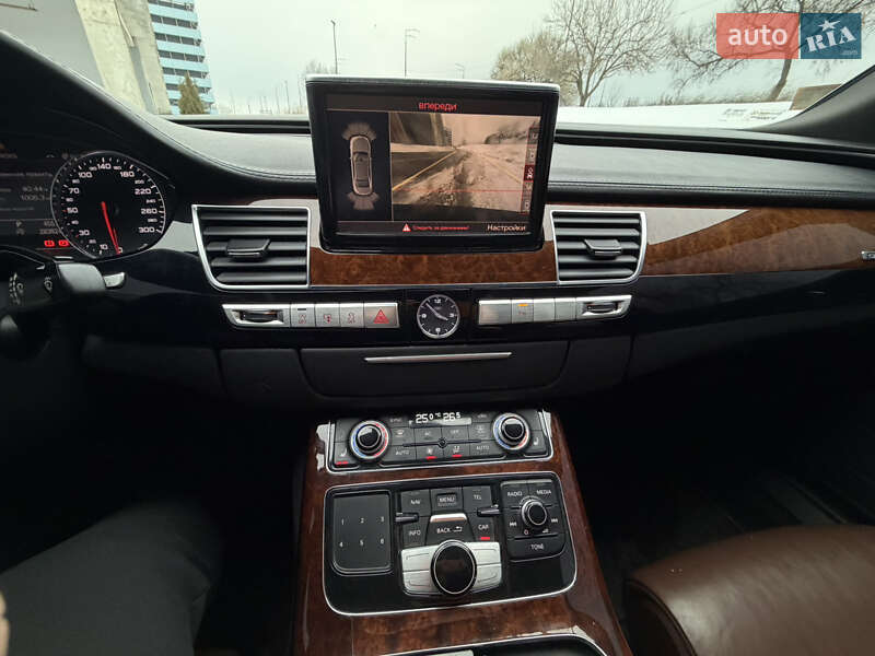 Седан Audi A8 2011 в Києві