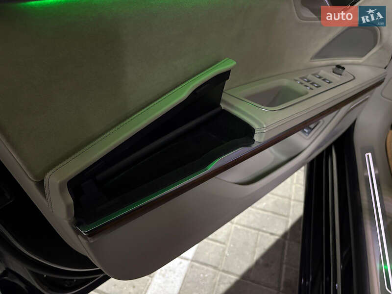Седан Audi A8 2020 в Киеве