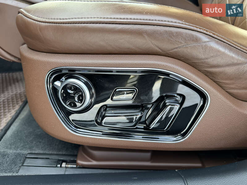 Седан Audi A8 2016 в Ивано-Франковске фото 22 Седан Audi A8 2016 в Ивано-Франковске