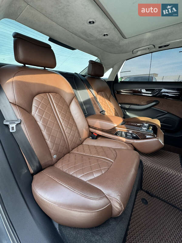Седан Audi A8 2016 в Ивано-Франковске фото 48 Седан Audi A8 2016 в Ивано-Франковске