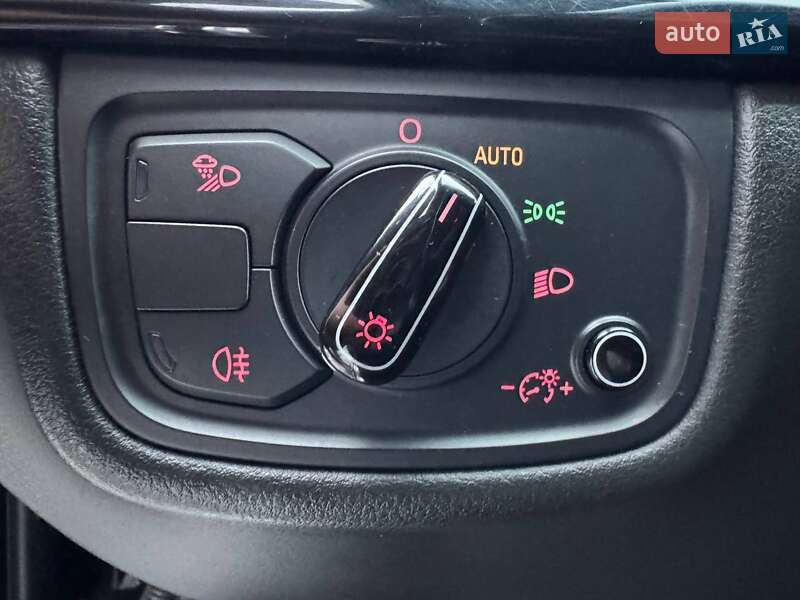 Седан Audi A8 2017 в Києві фото 21 Седан Audi A8 2017 в Києві