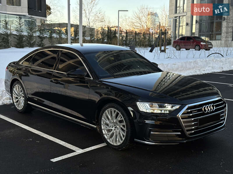 Седан Audi A8 2021 в Киеве