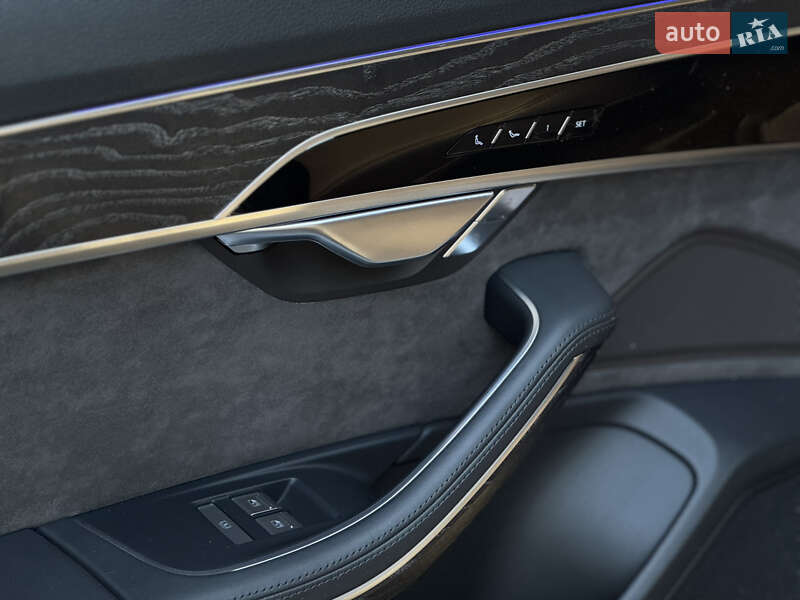 Седан Audi A8 2021 в Киеве