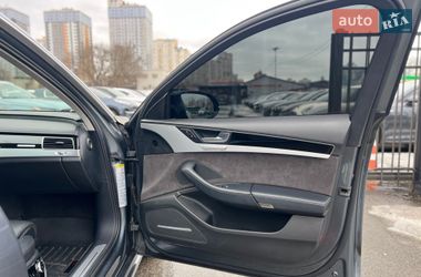 Седан Audi A8 2017 в Киеве