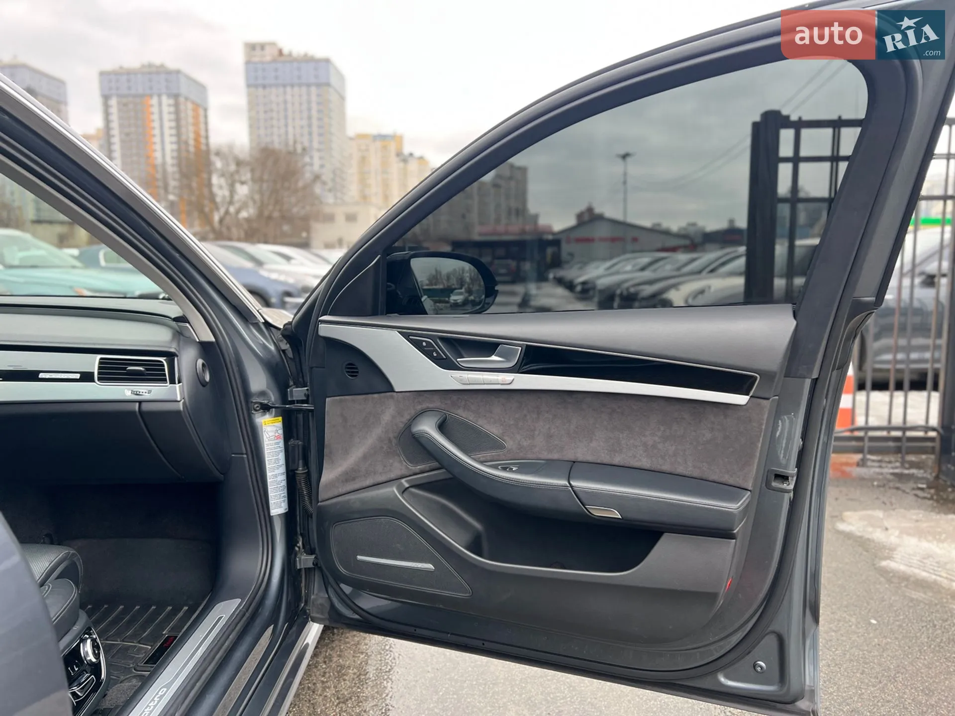 2017 Audi A8 - мініатюра 29
