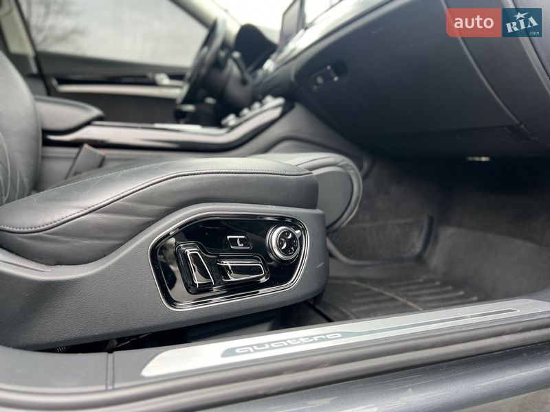 Седан Audi A8 2017 в Києві фото 31 Седан Audi A8 2017 в Києві