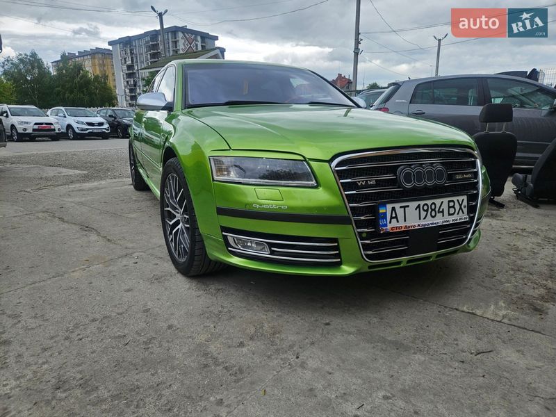 Седан Audi A8 2005 в Яремче